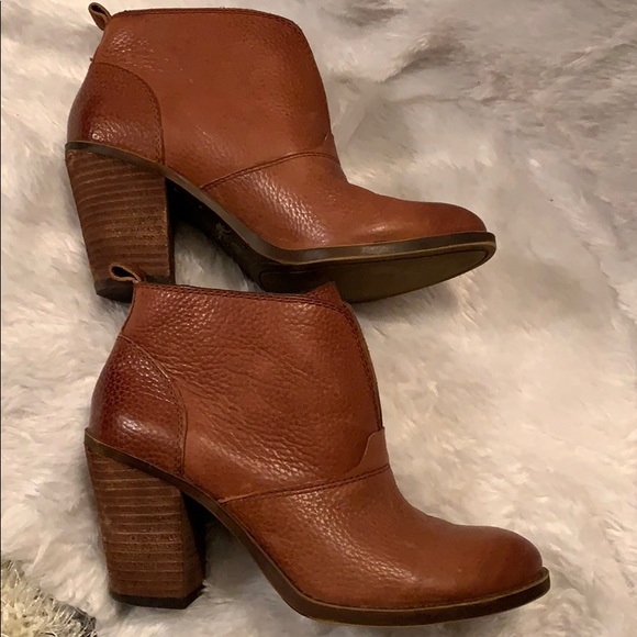 Lucky Booties - Picture 4 of 5